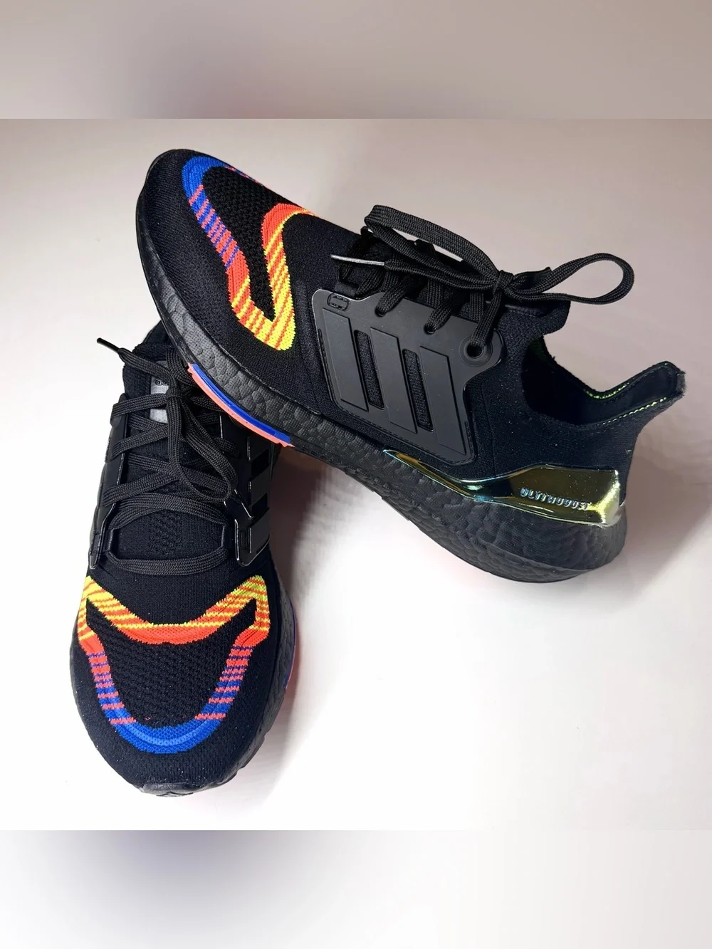 Adidas Men’s Ultraboost 22 Linear Energy Black Athletic Shoes Size- 8